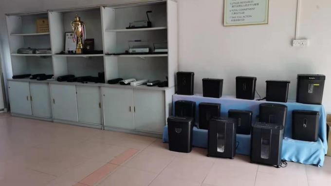 Wysokiej objętości skrzyżowany kartę kredytową CD 12 arkuszy A4 komercyjny papier Shredder z pojemnością 25L Bin CD228P 12